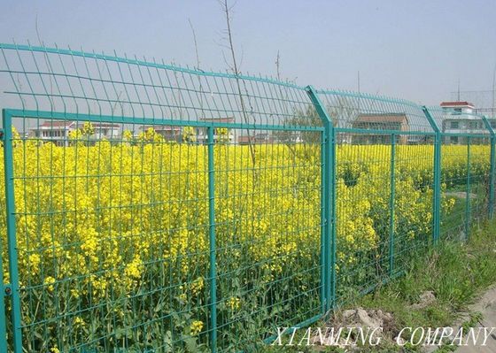 China PVCüberzogene Stahlbauernhof-Masche, die für Fütterungsfabrik Eco freundlich ficht fournisseur