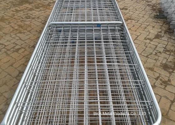 China Metallvieh-Zaun-Platten, galvanisierter Feld-Zaun für Viehbestand fournisseur